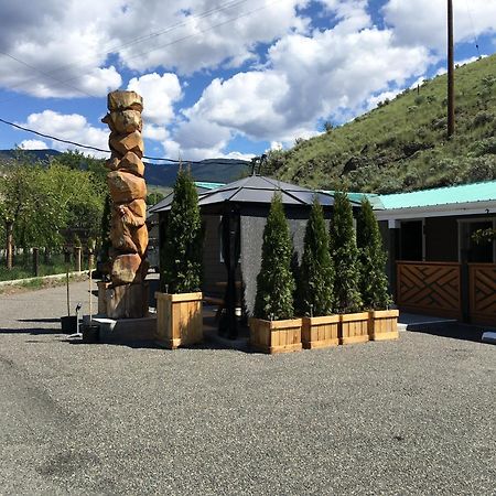 Sunset Motel Cache Creek Bagian luar foto