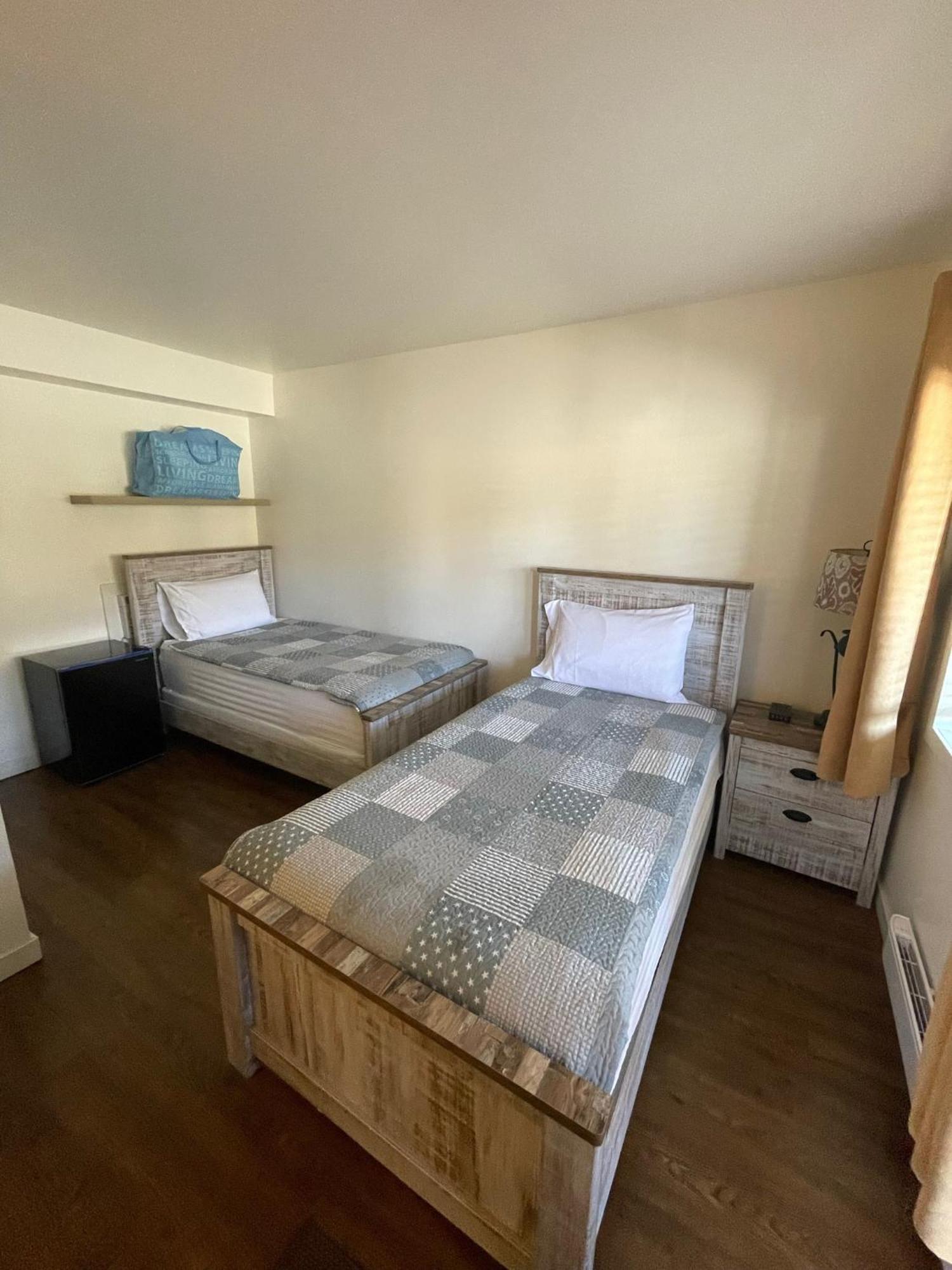 Sunset Motel Cache Creek Bagian luar foto