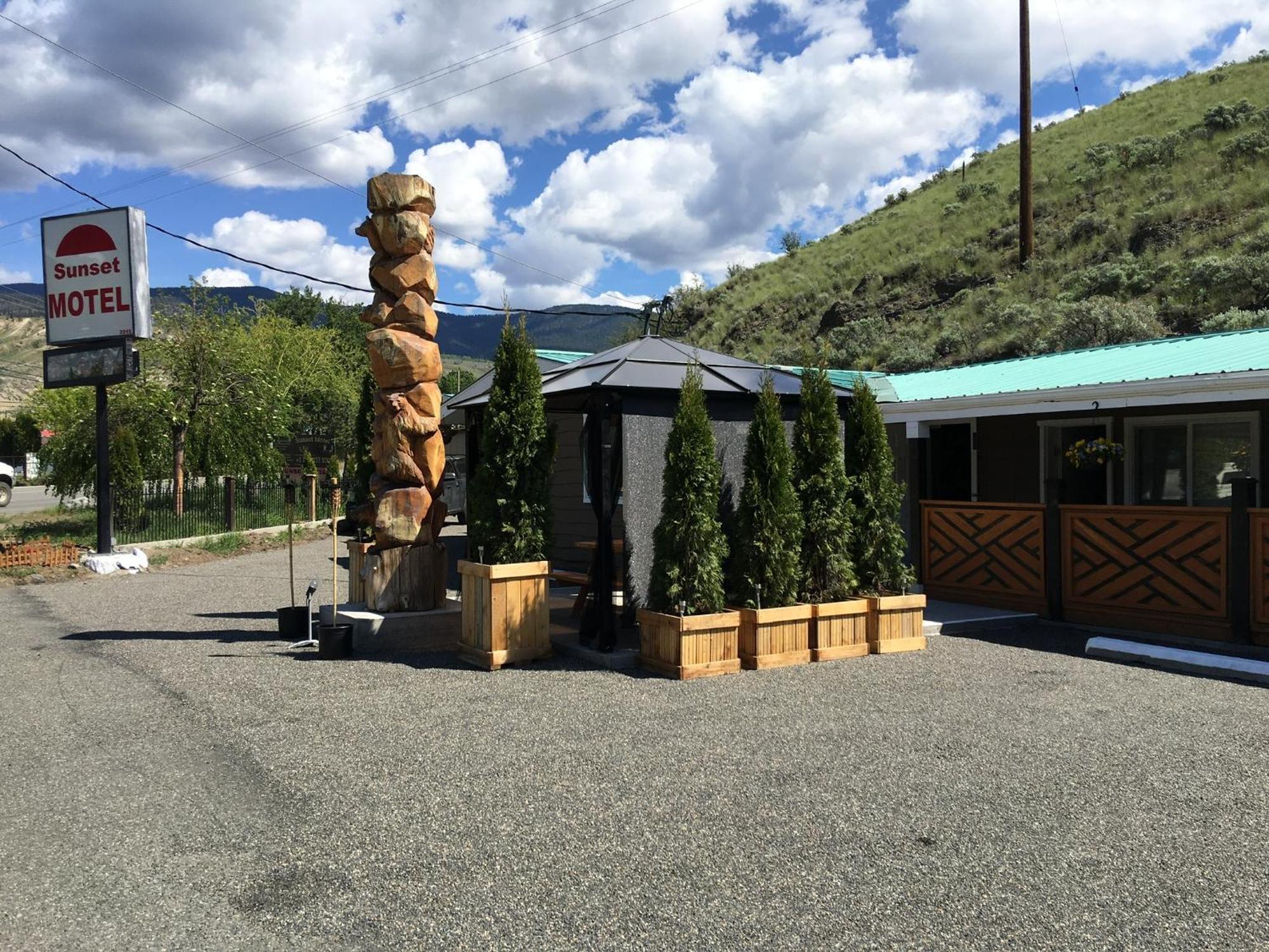 Sunset Motel Cache Creek Bagian luar foto