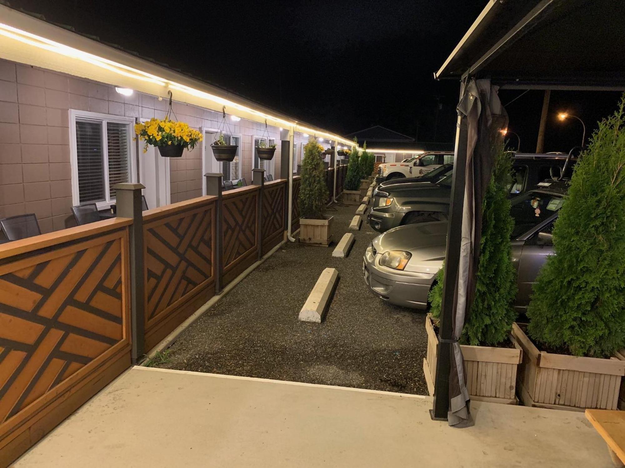Sunset Motel Cache Creek Bagian luar foto
